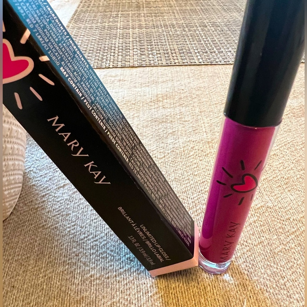 New Mary Kay Lip Gloss